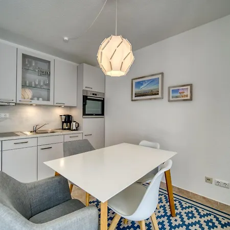 Appartement Achterstrasse 3a, App 5 6ats05 *